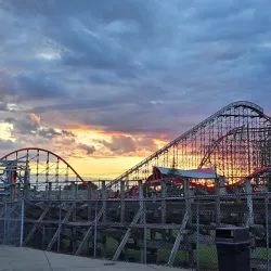 Kentucky Kingdom & Hurricane Bay - Louisville