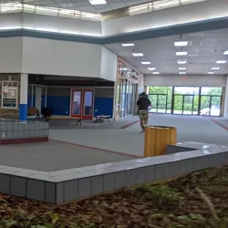 Somerset Mall - Somerset