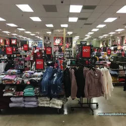 Somerset Mall - Somerset