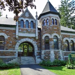 Fairfield Public Library - Fairfield