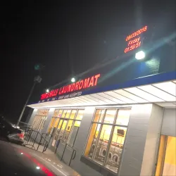 Temple Hills Shopping Center - Temple Hills