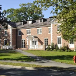 Amherst College - Amherst