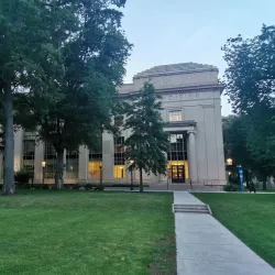 Massachusetts Institute of Technology (MIT) - Cambridge