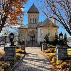 Everett Public Library - Everett