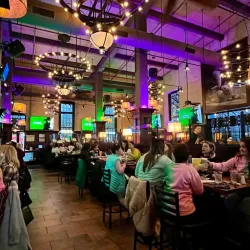 Collette's Restaurant and Bar - Fall River