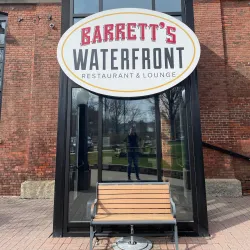 Collette's Restaurant and Bar - Fall River