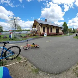 Berkshire Trail - Longmeadow