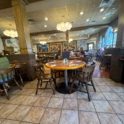 Red Rose Pizzeria - Longmeadow