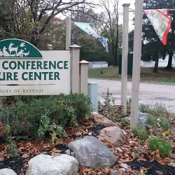 Howell Nature Center - Brighton