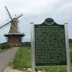 Windmill Island Gardens - Holland
