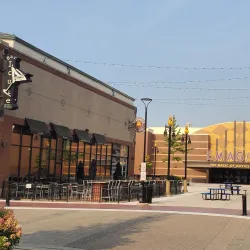 Ten Mile Crossing at Fountain Walk - Southfield