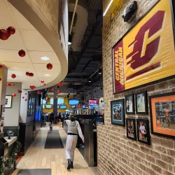 Ten Mile Crossing at Fountain Walk - Southfield