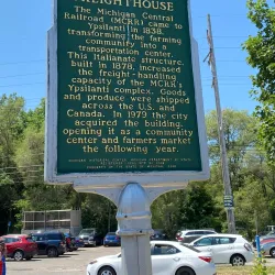 Freighthouse Plaza - Ypsilanti