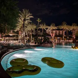 Oasis Waterpark - Eden Prairie