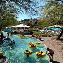 Oasis Waterpark - Eden Prairie