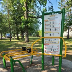 Lakewood Park - Staples