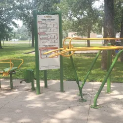 Lakewood Park - Staples