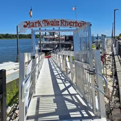 Mississippi Riverboat Cruises - Hannibal