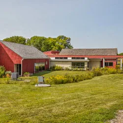 Pioneer Park Nature Center - Lee Summit