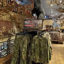 Bass Pro Shops Outdoor World - Nixa