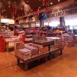 Bass Pro Shops Outdoor World - Nixa