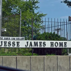 Jesse James Home Museum - Saint Joseph