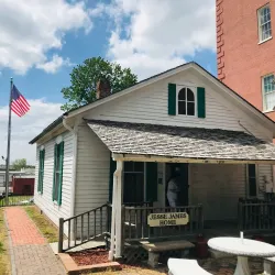 Jesse James Home Museum - Saint Joseph