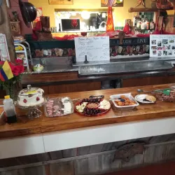 Bellevue Berry & Pumpkin Farm - Bellevue