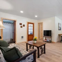 The Holderness Inn - Holderness