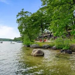 The Holderness Inn - Holderness