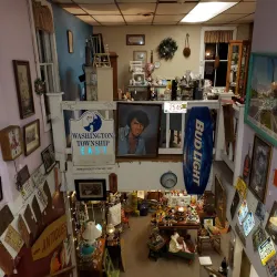 Mullica Hill Antique Center - Mullica Hill