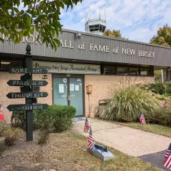 Newark Liberty International Airport Aviation Museum - Newark