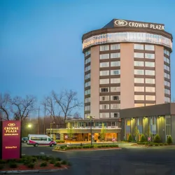 Saddle Brook Plaza - Saddle Brook