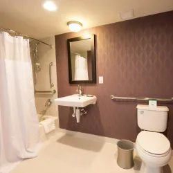 Saddle Brook Plaza - Saddle Brook