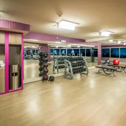 Saddle Brook Plaza - Saddle Brook