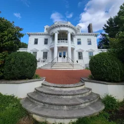 Twin Maples Estate - Summit