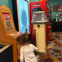 Teaneck Cinemas - Teaneck