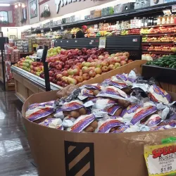 Artesia Farmers Market - Artesia