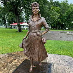Lucille Ball Statue - Jamestown