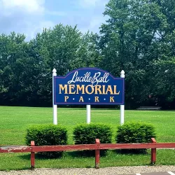 Lucille Ball Statue - Jamestown