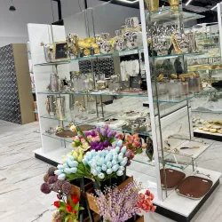 Local Dining and Markets - Spring Valley