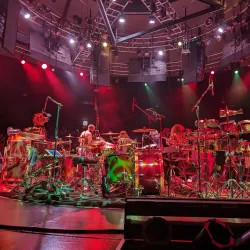 Westbury Music Fair (Theatre at Westbury) - Westbury