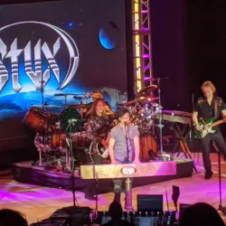 Westbury Music Fair (Theatre at Westbury) - Westbury