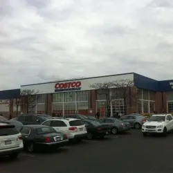 Westbury Plaza - Westbury