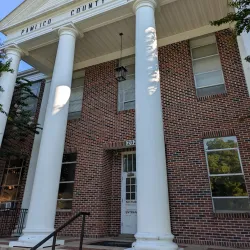 Pamlico County Courthouse - Washington