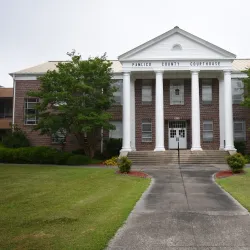 Pamlico County Courthouse - Washington
