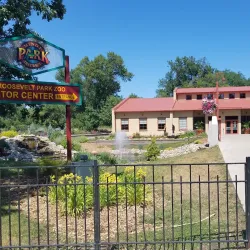 Roosevelt Park Zoo - Minot