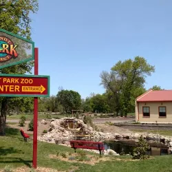 Roosevelt Park Zoo - Minot
