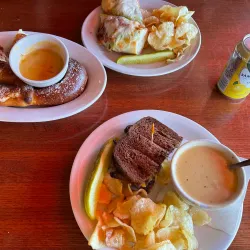 Benedict Tavern - Hudson