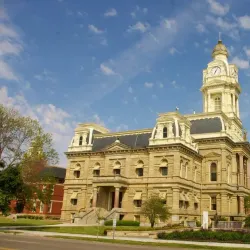 Madison County Courthouse - London